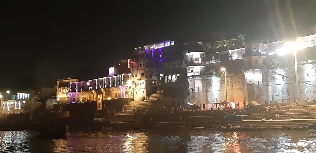 Hotel Sita Palace On Heritage Ghats Of Benaras Varanasi Exterior foto